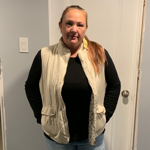 NWT-Motion, Beige, Leopard, Vest - Picture 11 of 15